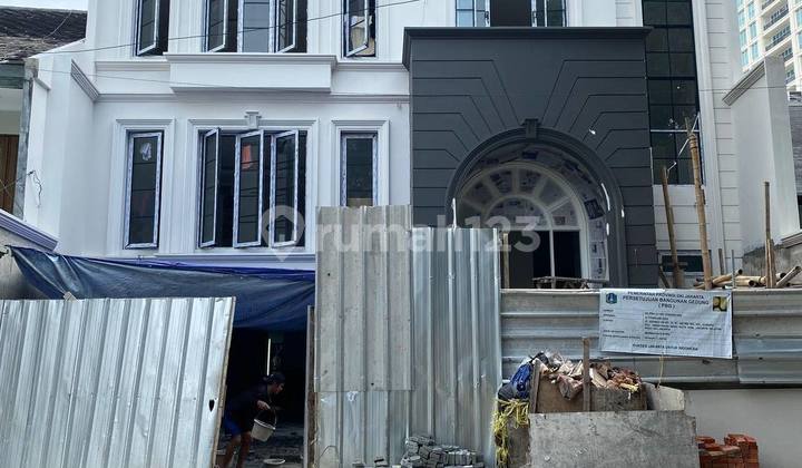 Rumah Brand New On Progress, Private Lift Lokasi Kebayoran Baru!