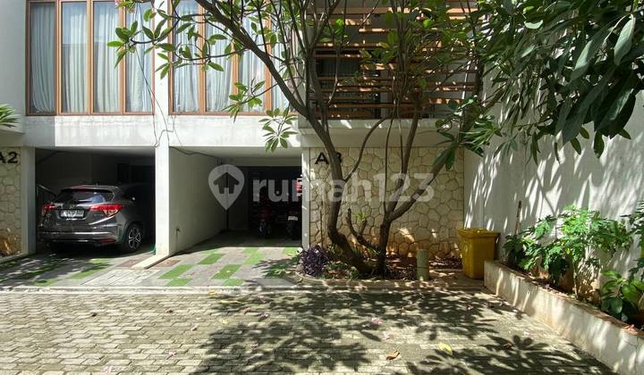 Rumah Modern Minimalist Dalam Townhouse Lokasi Ampera Kemang 2