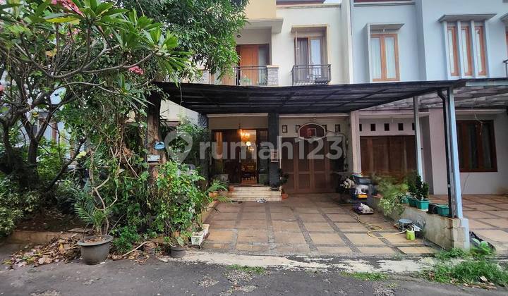 Rumah Modern Dalam Townhouse, Di Bawah Njop Lokasi Gandaria Rumah Modern Dalam Townhouse, Di Bawah Njop Lokasi Gandaria