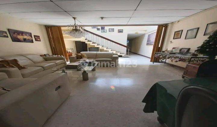 Rumah Cozy Pinggir Jalan Raya Raden Saleh Cikini, Menteng 6