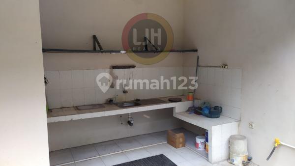 Rumah siap huni di Villa Pinus 2