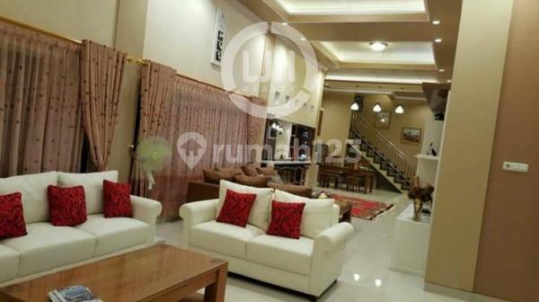 Luxury house in Graha Taman Bougenville 2