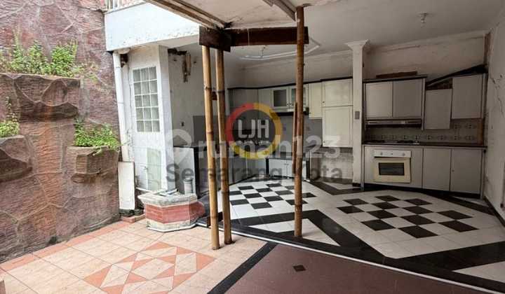 Rumah Siap Huni di Jalan Utari 2