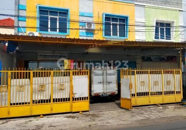 Ruko siap pakai di jalan Barito 1