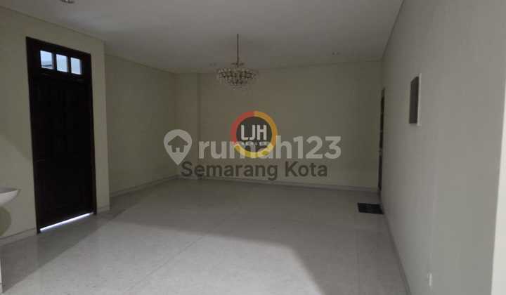 Building Suitable for Office on Gajahmada Street 2