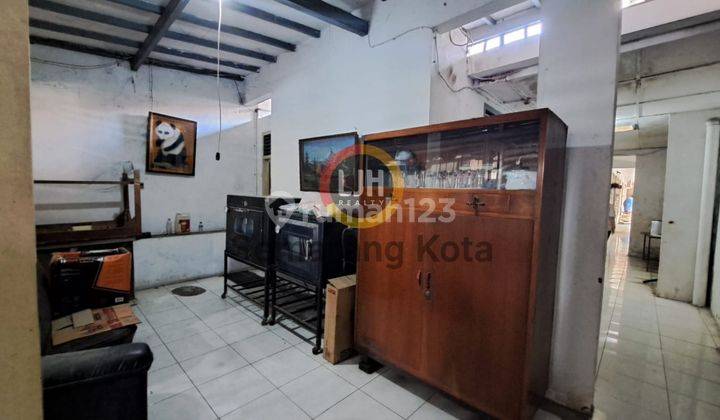 Bangunan rumah di jalan Imam Bonjol 1