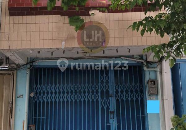 Ruko bagus di jalan Beteng 1