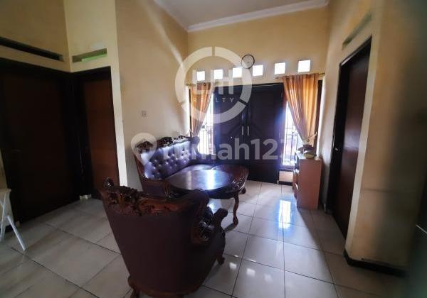 Rumah siap huni di jalan Stonen Utara 1