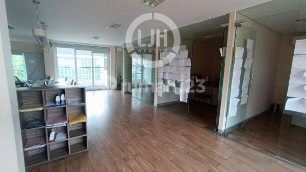 Ruko Bagus di Jalan Gajahmada 1