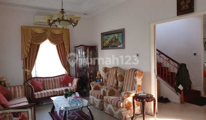 Rumah Besar di Kota Wisata Cibubur 2