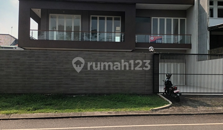 Rumah Besar Harga Menarik di Kota Wisata Cibubur