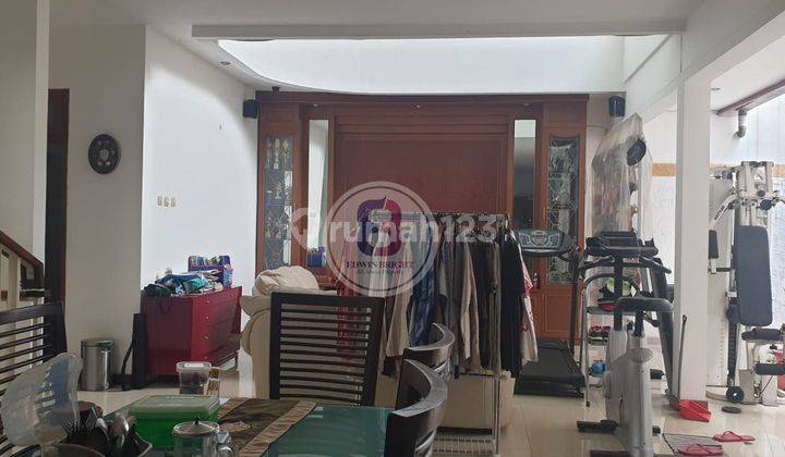 Rumah 2 Lantai Dijual Murah Di Sektor 6-Ika 1