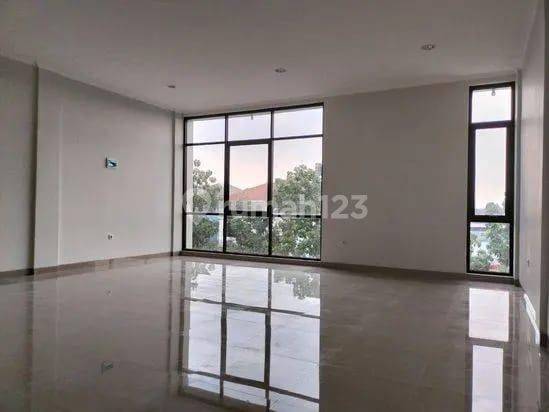 Ruko Baru 290 M2 Hadap Timur 2 Lantai di Kiaracondong Bandung. 2