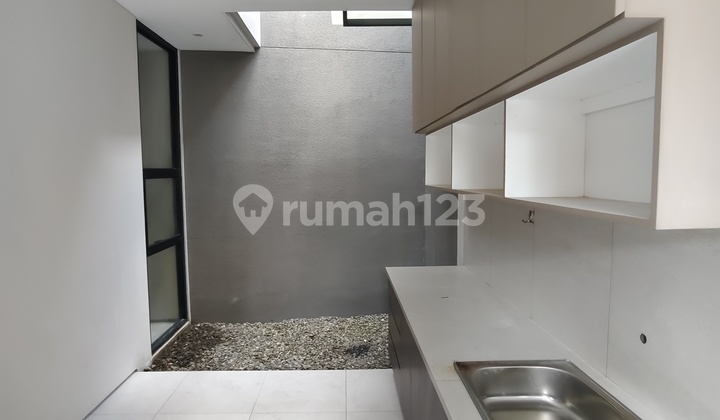 Rumah Siap Huni Dekat Pusat Bisnis di Riungbandung, Kota Bandung.