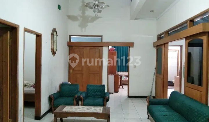 Rumah 2 Lantai S H M, Dekat Kampus Pasim di Pasteur Kota Bandung. 2