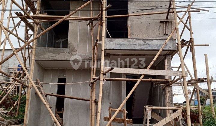 Rumah Bagus S H M Dekat Jalan Utama Di Cinunuk Cileunyi Bandung. Rumah Bagus S H M Dekat Jalan Utama Di Cinunuk Cileunyi Bandung.