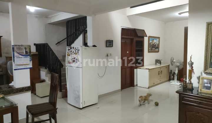 For Sale 2-Story House Ready to Occupy in Taman Semanan Indah