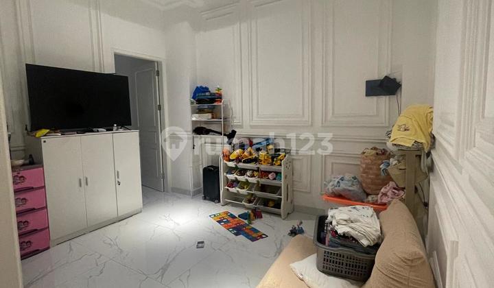Rumah Cantik di Joglo Jakarta Barat Strategis  1