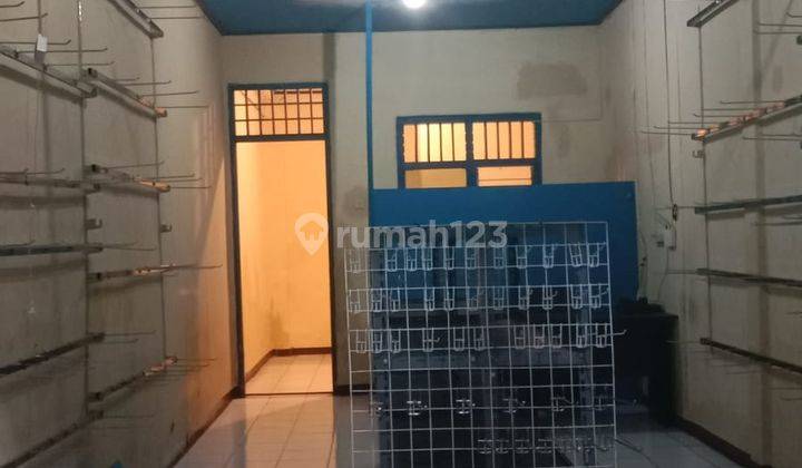 Disewakan Kios Tempat Usaha Akses Luas Lokasi Pinggir Jalan Raya  2