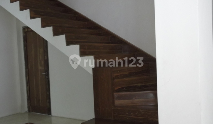 Rumah Tropical Modern Private & Asri di Jl. Kecapi Jagakarsa Posisi Hook! 2