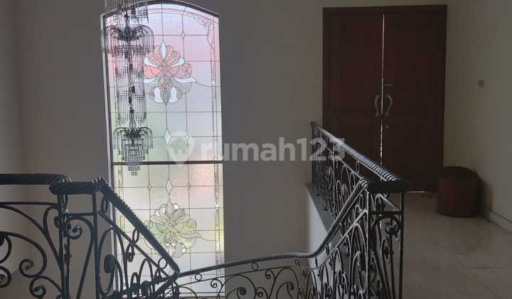 Rumah Mewah dgn Furnish  di Crysant Panakkukang 17