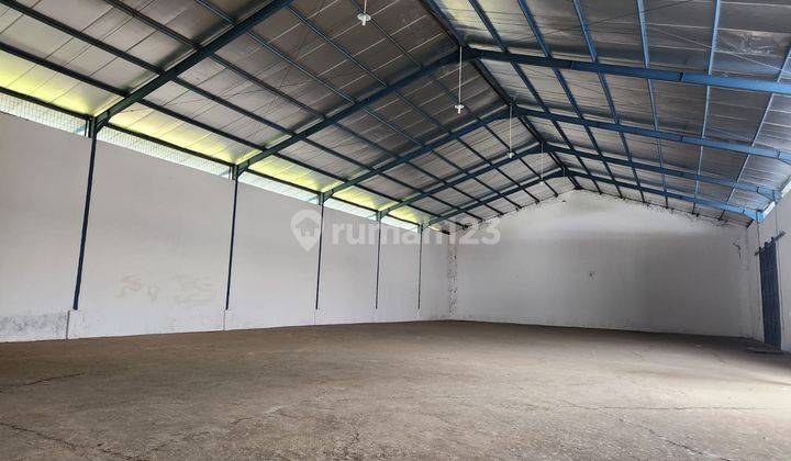 Gudang 1000 m2 di Jl Kapasa Raya. Parkiran luas 1