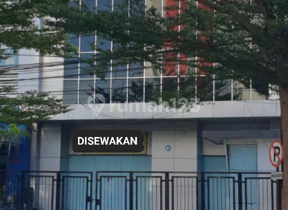 Ruko Sewa Strategis di Ratulangi, pusat Kota Makassar 1