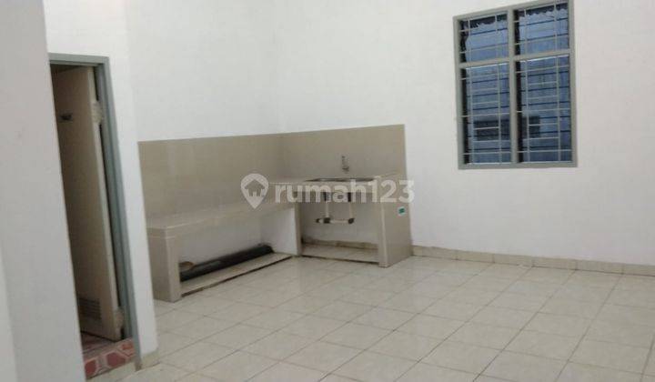 Ruko Sewa Siap Pakai di Jalur Ramai Gowa, di Jl KH Wahid Hasyim 10