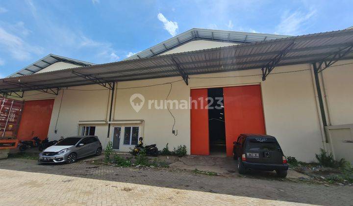 Gudang Sewa + kantor di kompleks Gudang 55, jl Ir Sutami 2