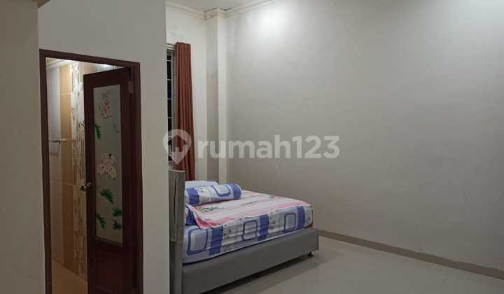 Disewakan/Dijual Rumah Mewah + kolam renang di Menteng Garden 5