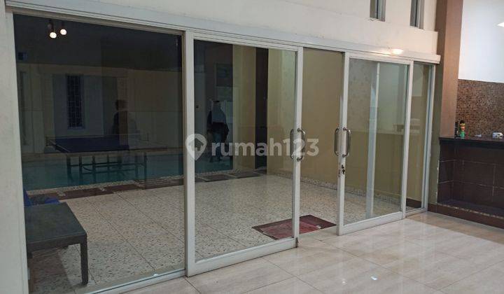 Disewakan/Dijual Rumah Mewah + kolam renang di Menteng Garden 8