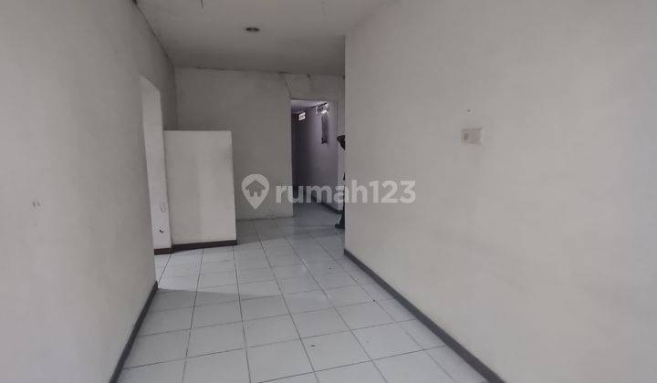 Gudang luasan 2100 dengan parkiran luas di Komp Pergudangan Kima. 11