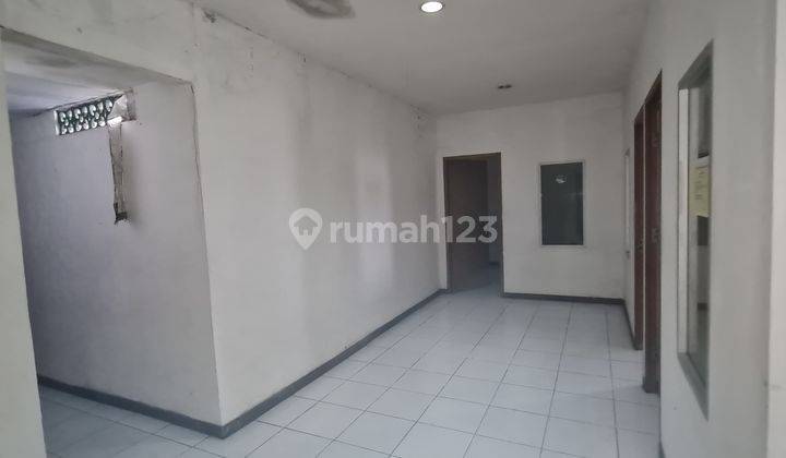 Gudang luasan 2100 dengan parkiran luas di Komp Pergudangan Kima. 14