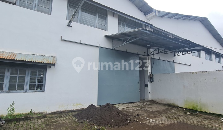 Gudang Dalam Kota dengan kantor 2 lantai di Jl Galangan Kapal 5