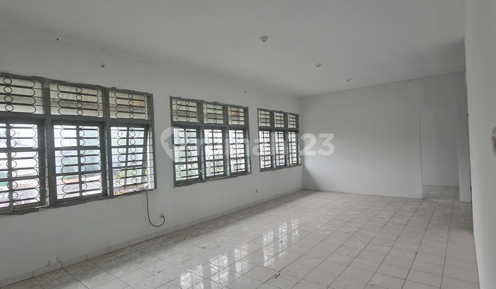Gudang Dalam Kota dengan kantor 2 lantai di Jl Galangan Kapal 16