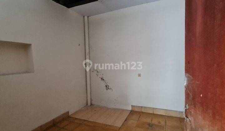 Rumah 1.5 Lantai di area dalam kota  Makassar 24