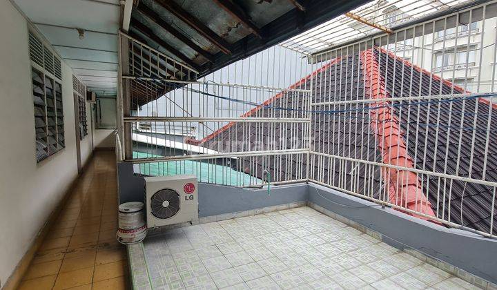 Rumah 1.5 Lantai di area dalam kota  Makassar 25