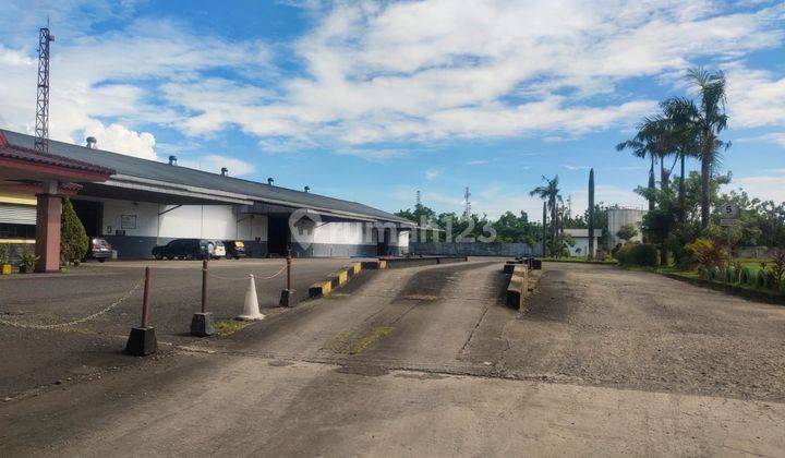 Gudang Sewa Kima luasan 5000 meter. Parkiran luas 1