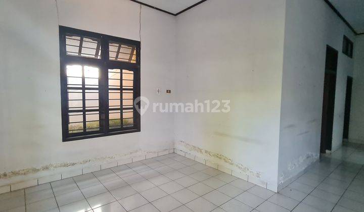 Rumah Tua di Tengah kota Makassar. Dekat coto gagak 8