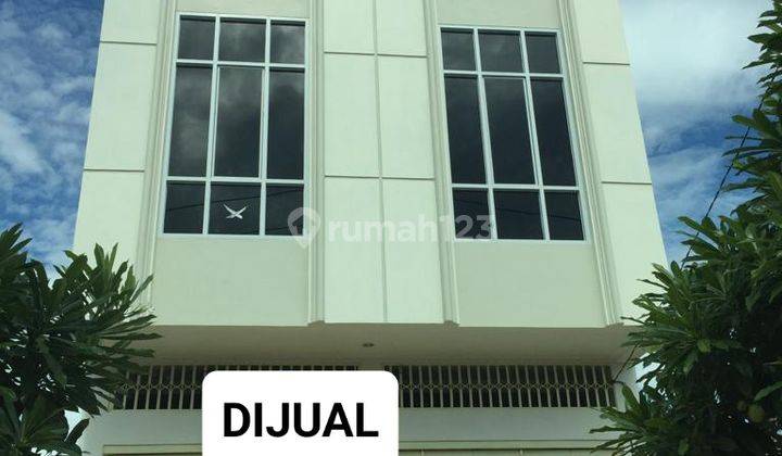 Ruko 3 lantai di Jl Metro Tanjung Bunga (jejeran Grand Mode) 1