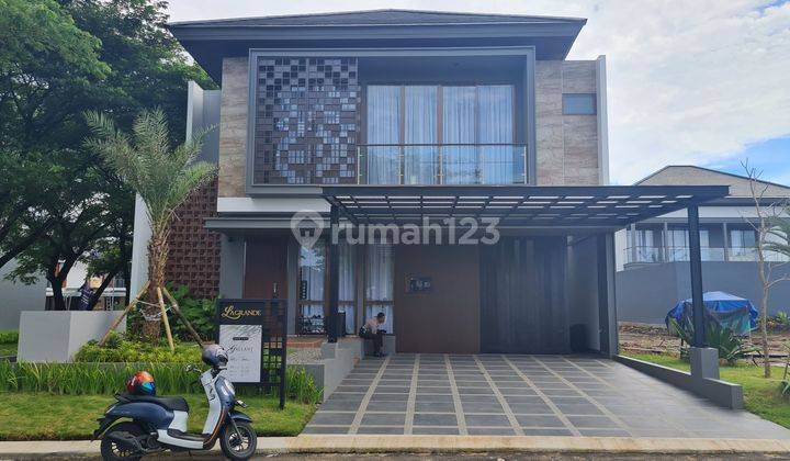 Rumah Mewah 2 Lantai di La Grande, Citraland Celebes 1