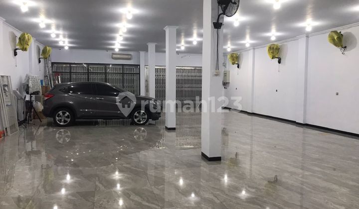 Affordable and Luxurious Ruko Fully Furnished on Kumala Street, Makassar 2