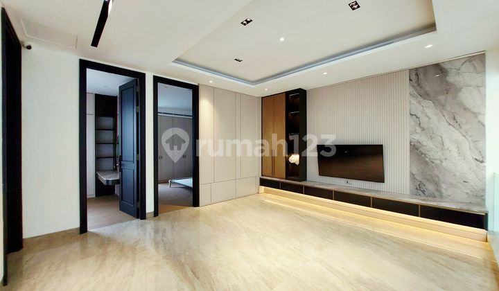 Luxury 2.5-Story House at Sunset Coce Cpi Losari Makassar 2