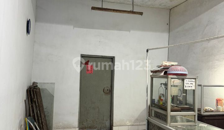 Old 2-Story Shop House on South Veteran Street Makassar 2