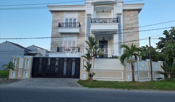 Rumah Mewah 3 Lantai Di Jl G Bromo Tanjung Bunga 1