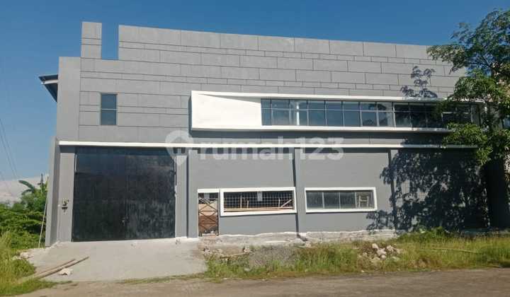 Ready-to-Use Warehouse for Rent, 828 M2 Area at Gudang T One Bizz Park Ready-to-Use Warehouse for Rent, 828 M2 Area at Gudang T One Bizz Park