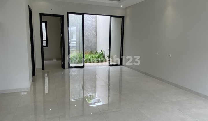 Rumah Baru Elegant Modern @Vanya Park Siap Huni 4 Kamar Tidur Utama & Ruang Keluarga Luas Rumah Baru Elegant Modern @Vanya Park Siap Huni 4 Kamar Tidur Utama & Ruang Keluarga Luas