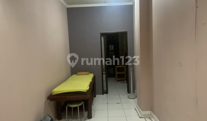 For Rent Strategic Location Ruko in Kebayoran Baru 2