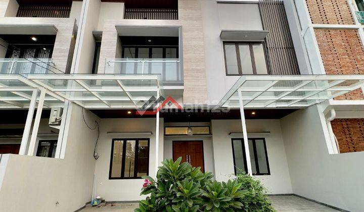 Kebayoran Baru Brand New Modern House Design Lokasi Strategis 2