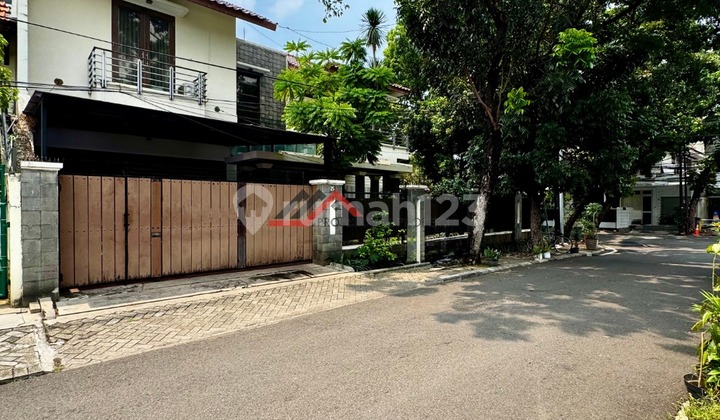 Rumah Siap Huni Lokasi Sangat Strategis Di Panglima Polim Kebayoran Baru Jakarta Selatan
